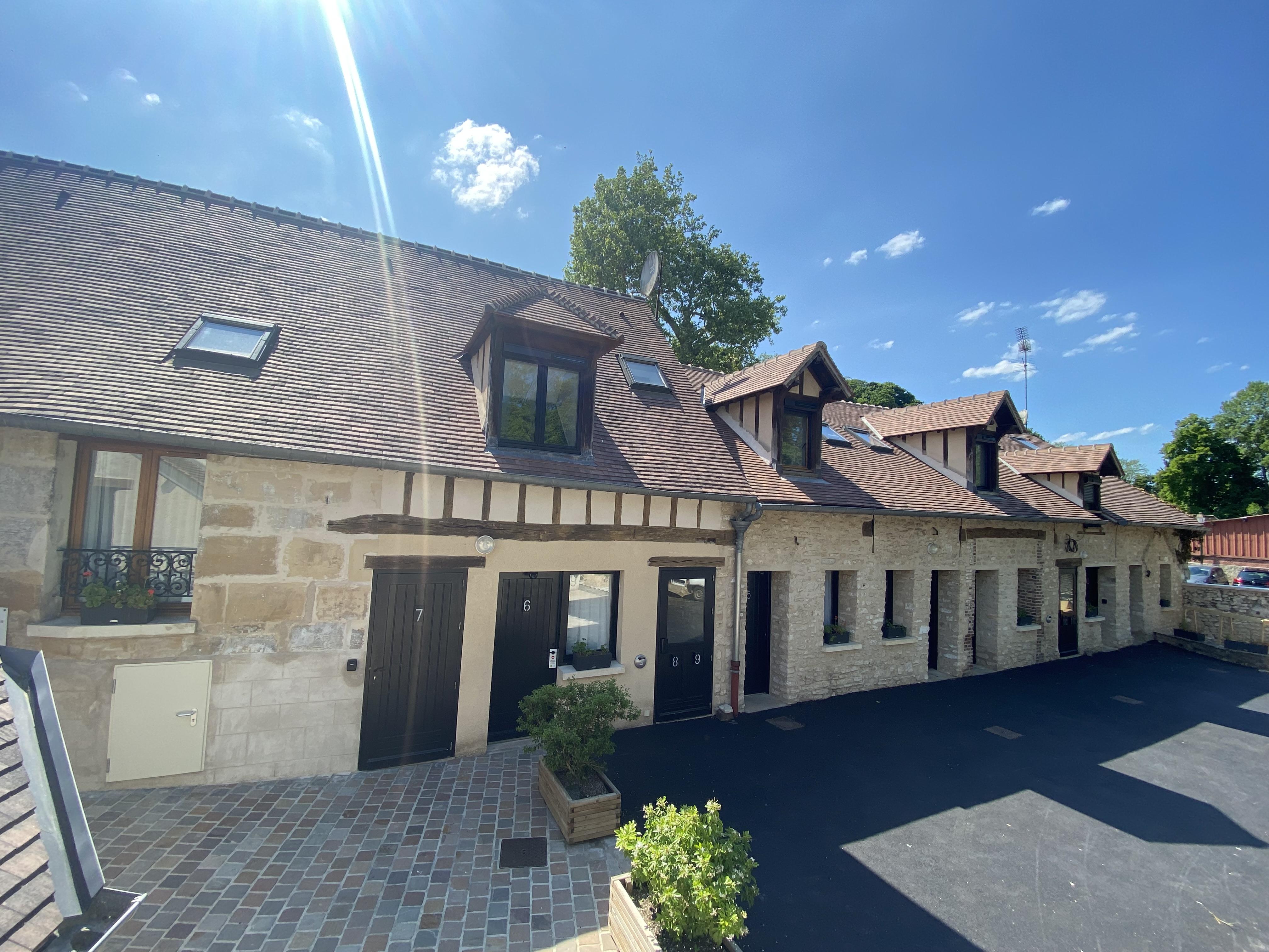 Logis - Hotel & Restaurant Saint Nicolas Шомон-ан-Вексен Экстерьер фото